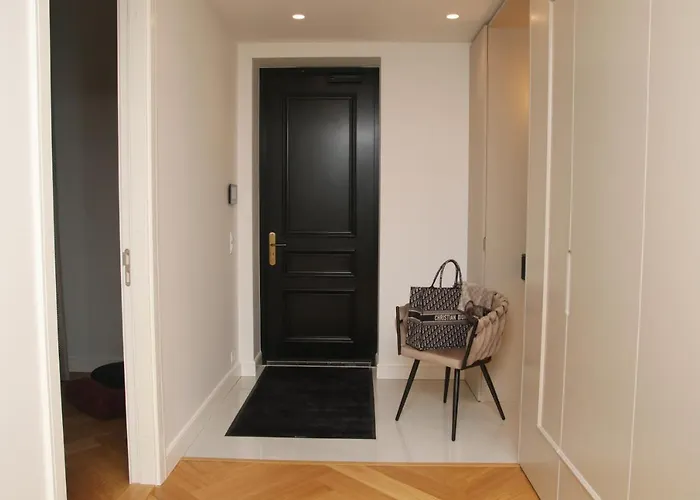 Apartment Ambassador *